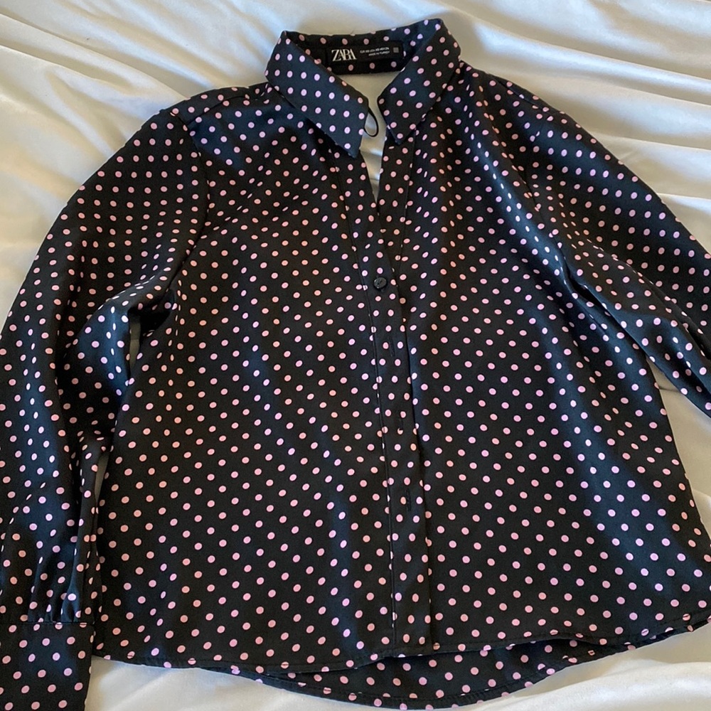 Semi open back pink and blue Polk a dot shirt. Zara size xs